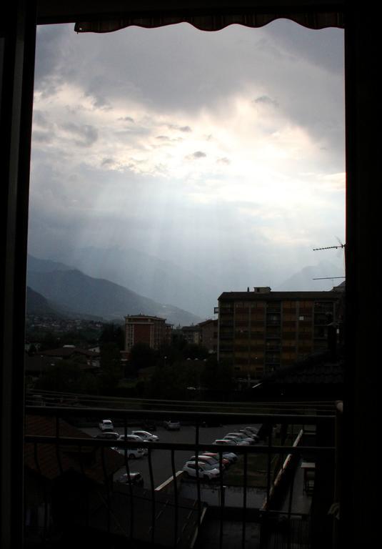 Arc En Ciel Apartamento Aosta Exterior foto