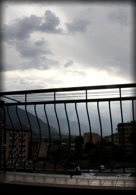 Arc En Ciel Apartamento Aosta Exterior foto