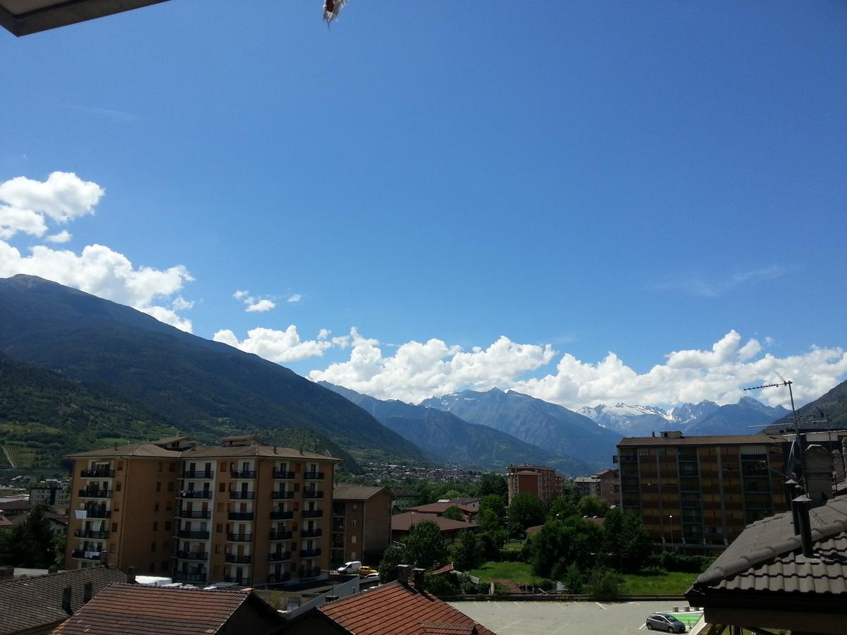 Arc En Ciel Apartamento Aosta Exterior foto